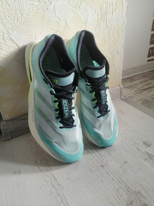 Чоловічі бігові кросівки Adidas Adizero Boston 13