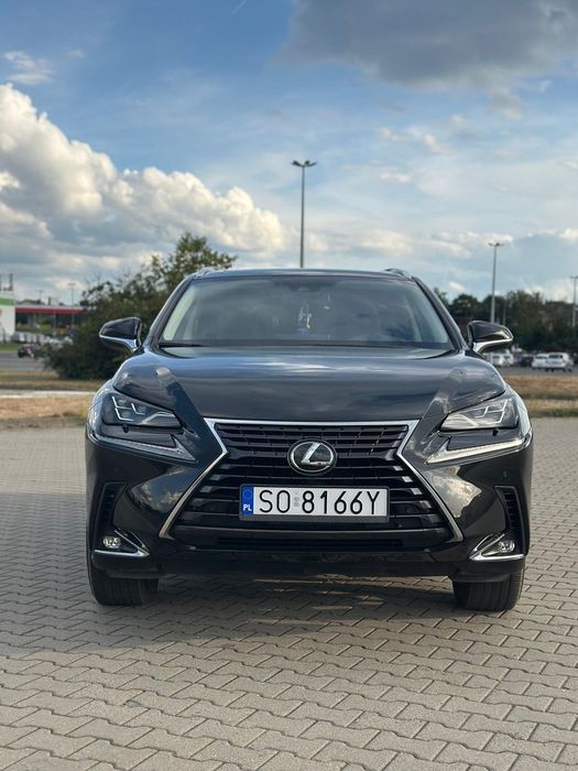 Lexus NX 4x4 Mały przebieg. Garażowany