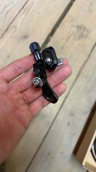 манетка shimano SL-MT500-IL