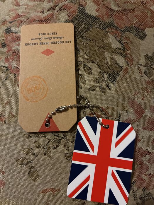 Бірки  від спортивного одягу