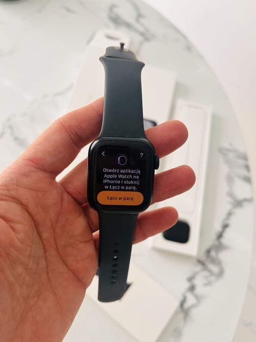 Apple Watch 8 41mm GPS zestaw z paskami