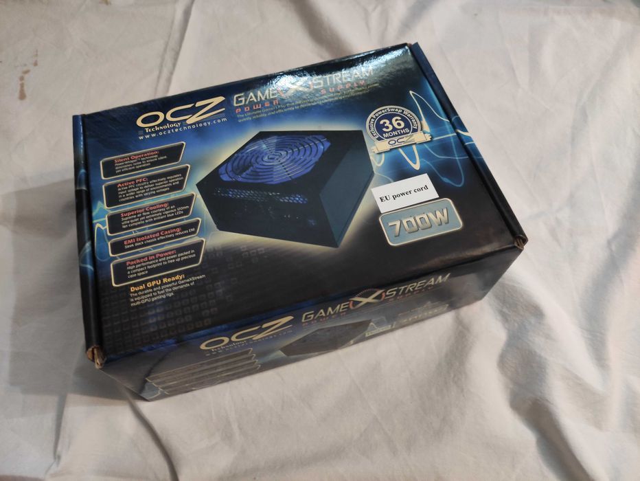 Fonte Alimentação Desktop - OCZ GameXStream 700W como nova na caixa