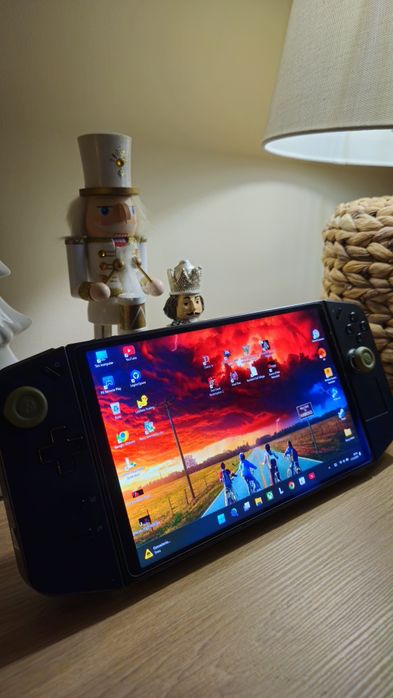 Lenovo Legion go,Z1 Extreme ,stan idealny,dowód zakupu,Dziś wysyłka!