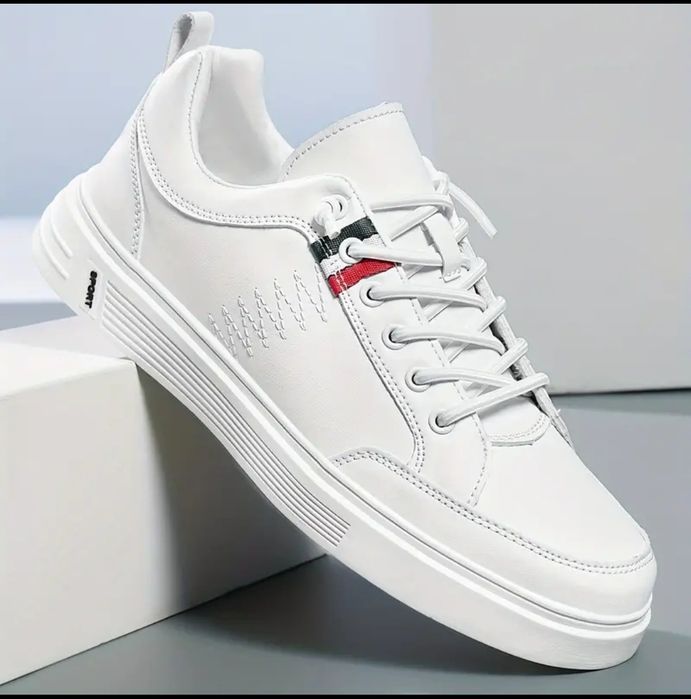 Продам кросівки 40.5розм.26.2см.НОВІ!