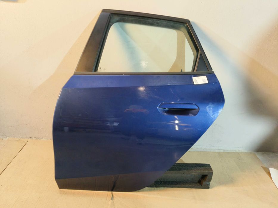 Дверь передняя задняя левая правая BMW 2 U06 бмв в Цвет в Наличии