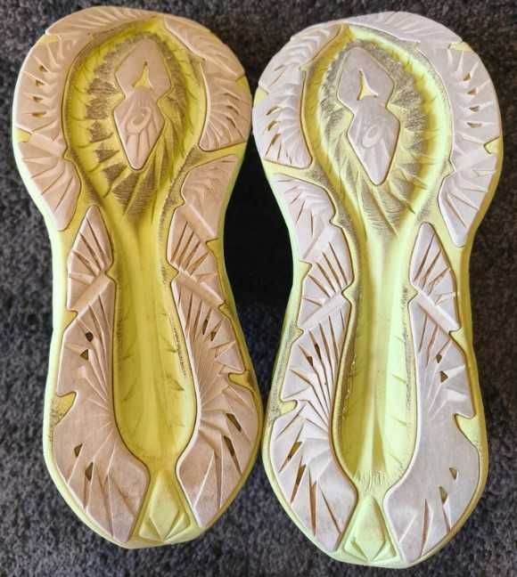 Ténis de Corrida Asics Novablast 4 – Estado Muito Bom - Tamanho 41,5