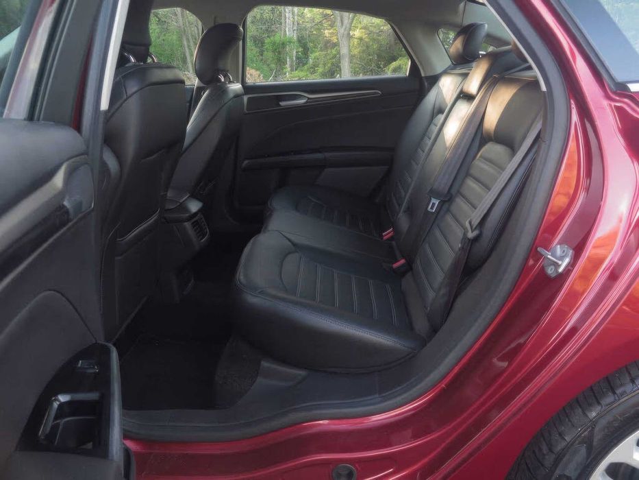 Ford Fusion SE      2013