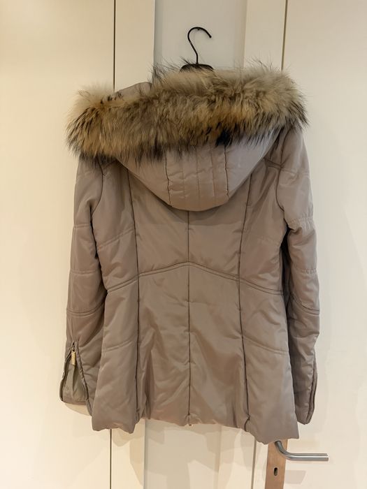 Kispo Roberta Biagi beje com capuz