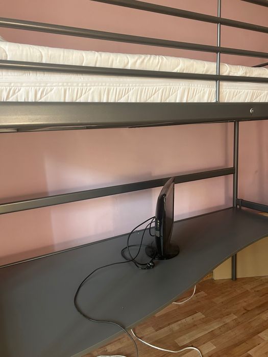 Łóżko piętrowe z biurkiem Ikea