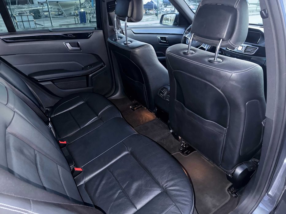 Mercedes-Benz E250 BlueTEC 4Matic 9G-TRONIC Edition 2016 Full Extras