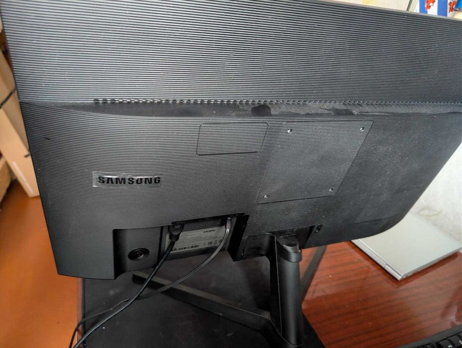Продам Монітор 27" Samsung F27T350FHI стан ідеальний