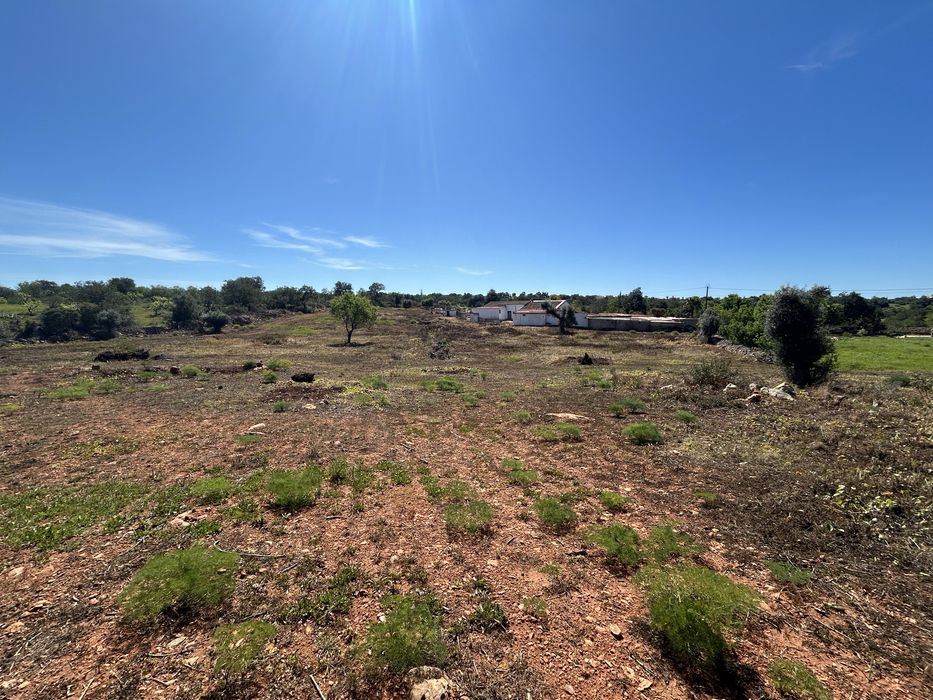 Terreno com Ruina em Albufeira