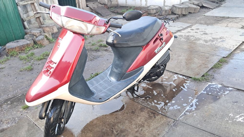 Продам скутер 2т хонда такт 24аф