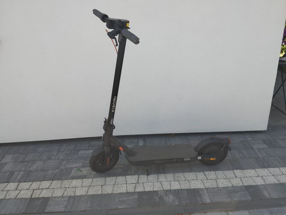 Sprzedam hulajnogę Xiaomi 4 Pro