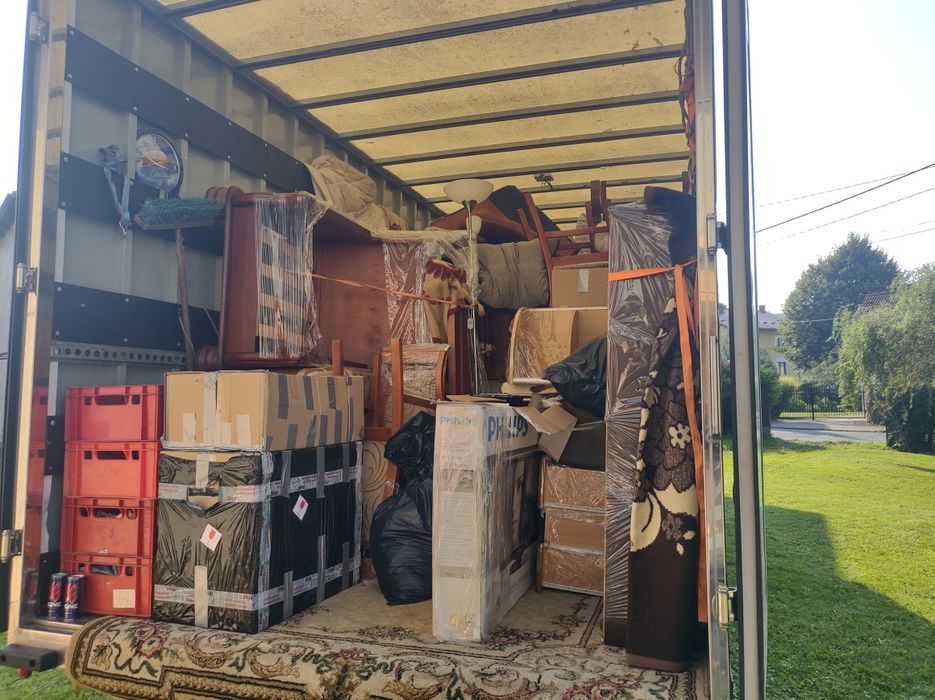 Przeprowadzki.Transport.Opróźnianie mieszkań.Wywóz.Pianina.Winda.Ekipa