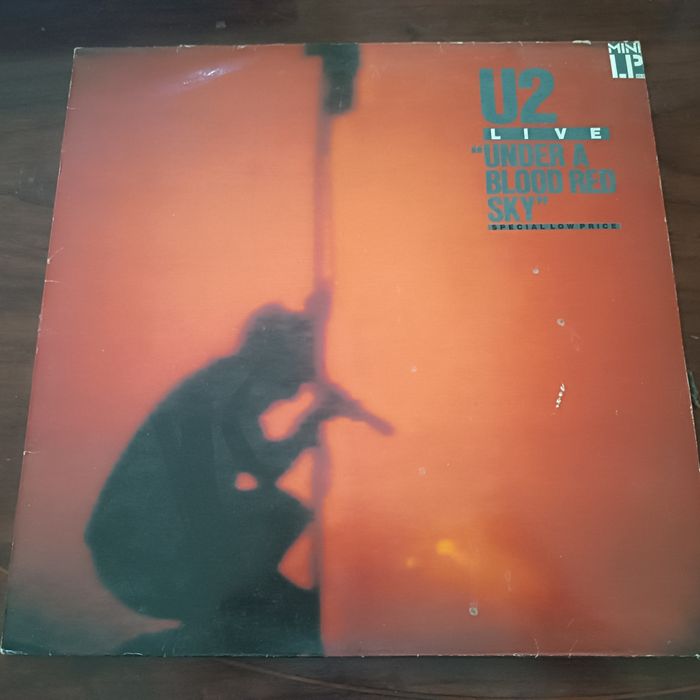 Vinil U2 - Live Under a blood red sky
Under blood red sky
Disco em vin