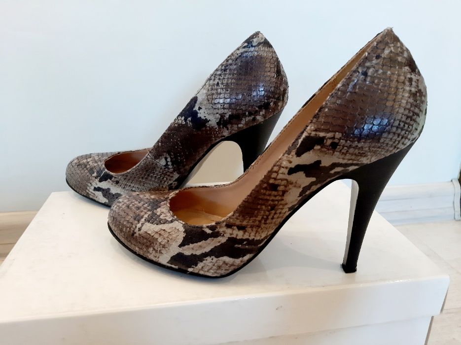 buty, szpilki, skóra krokodyla