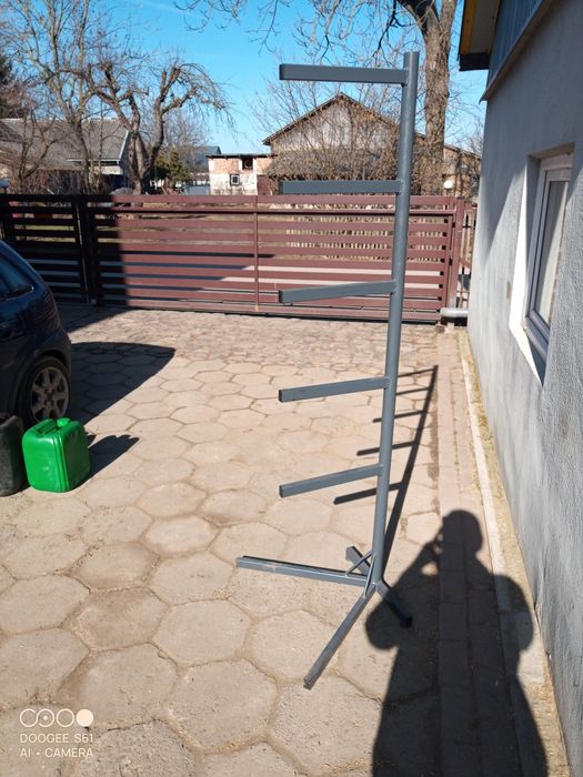 Stojak na siodła  koni