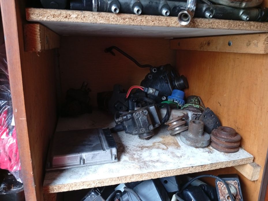 Witam posiadam do sprzedania bardzo dużą ilość części do kosiarek pomp