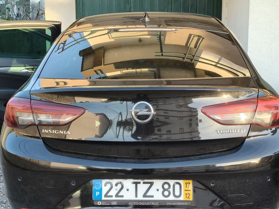 Opel Insignia 1.6 110cv Preto
