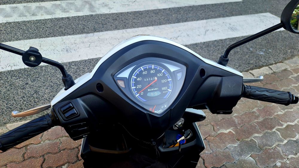 Suzuki adress 110 com poucos kms