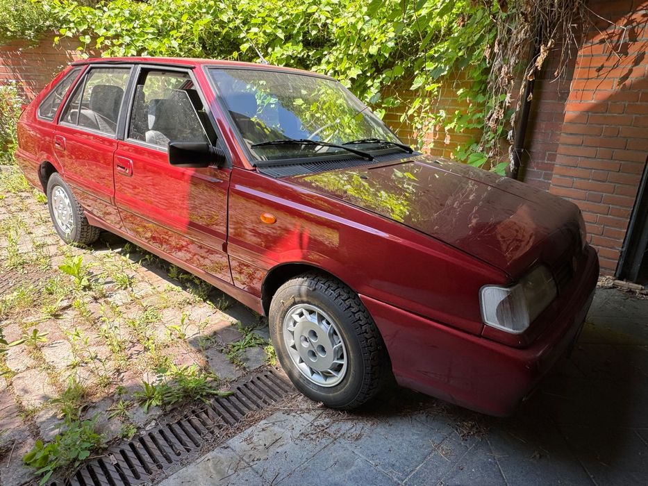 Polonez Caro Piękny Polonez Caro Daewoo z 2000 roku