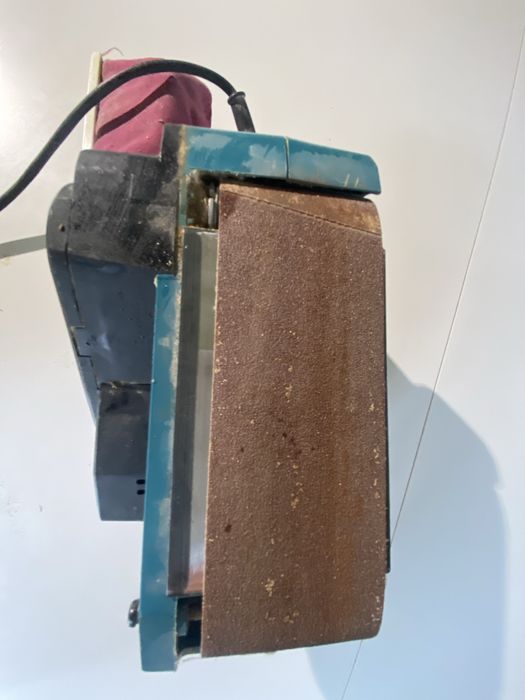 Ленточная шлифмашина Makita 9911