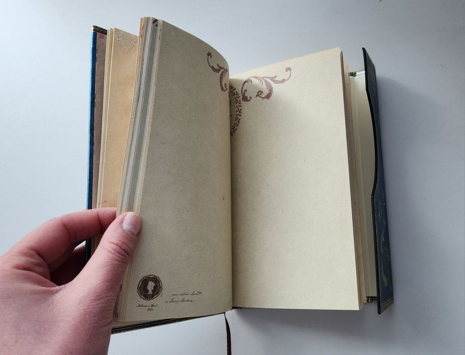 Блокнот на магніті з закладкою