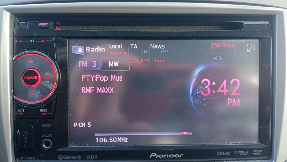 Radio pioneer avh-2400bt