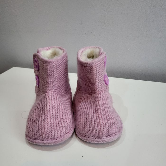 Niechodki, rozm 17, marka Benetton, z kożuszkiem