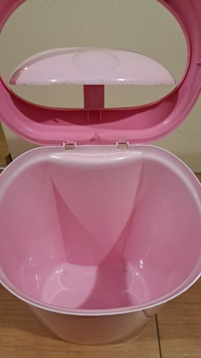 Kosz na śmieci 15 litrów  uchylny różowy