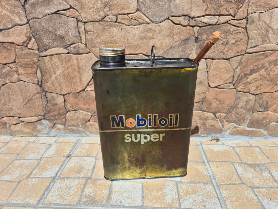 Lata Antiga Mobil Super – Vintage