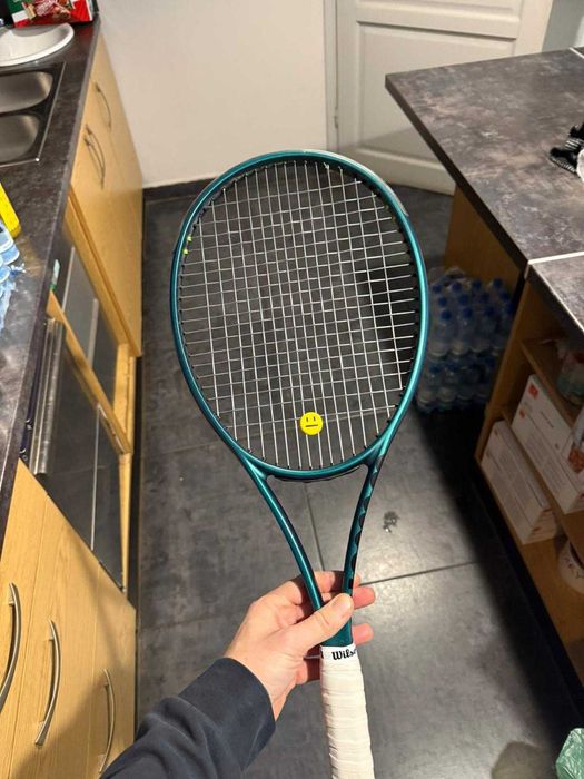 Wilson Blade V9 98 16x19 305g