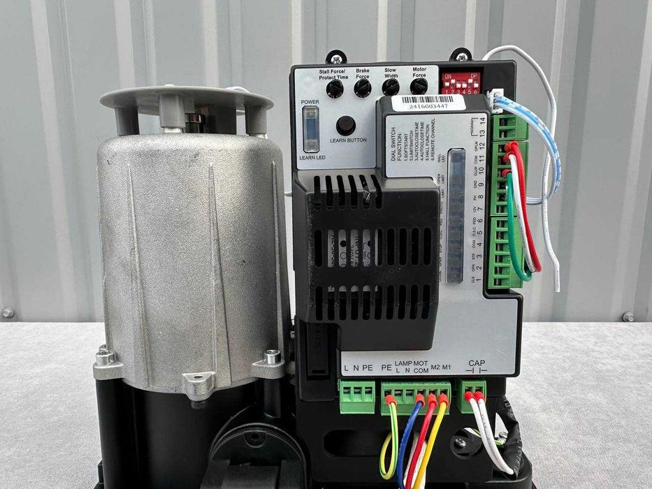 Автоматика для откатных ворот X-Boost ES700 PRO, Двигатель на ворота