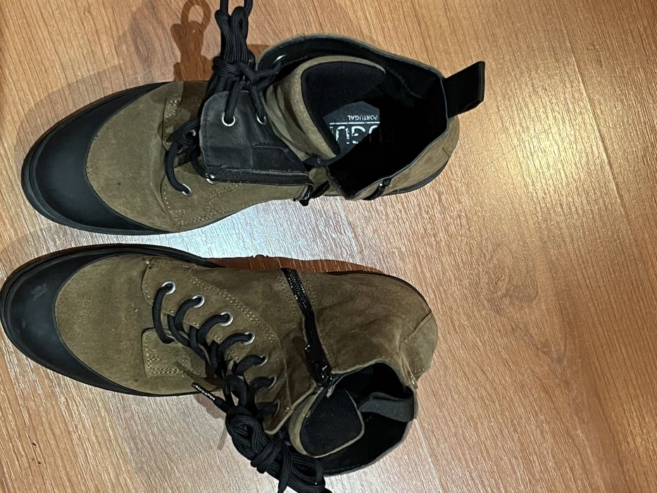 Botas castanhas Rugui