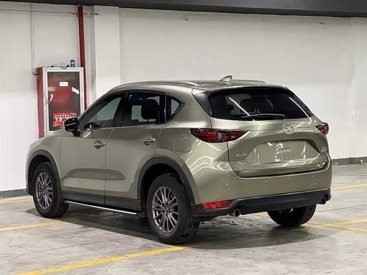 Mazda CX-5 2022 в супер кольорі