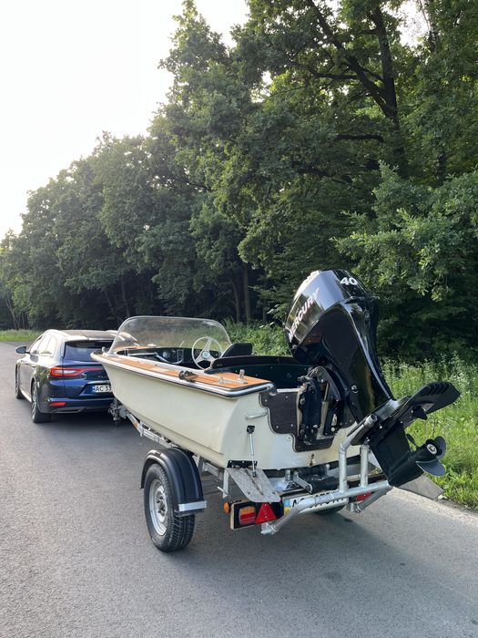 Катер Човен Лодка.  MERCURY