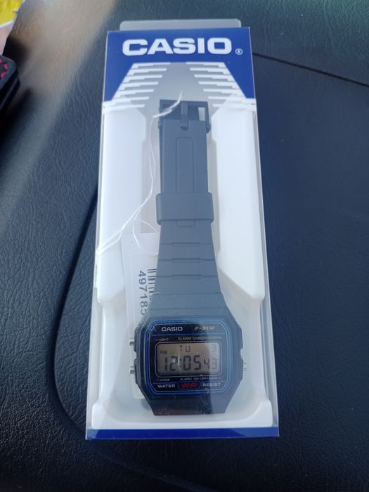 CASIO F-91W годинник і  10YEAR BATTERY