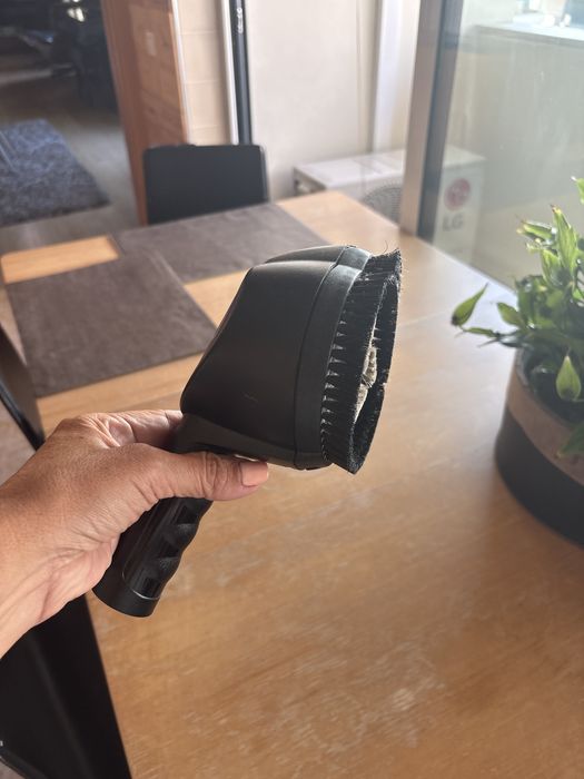 Aspirador Kirby a fncionar normalmente com todos os acessorios