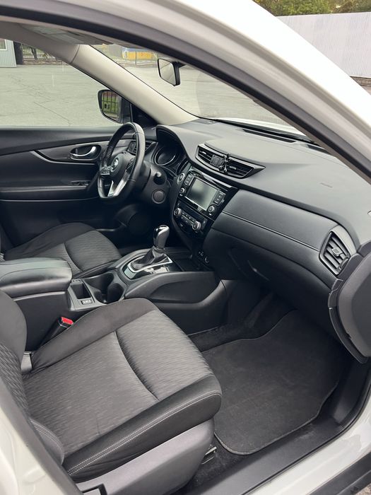 Nissan rogue мінімальні пошкодження