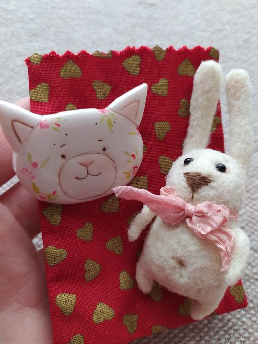 Милі брошки ручна робота