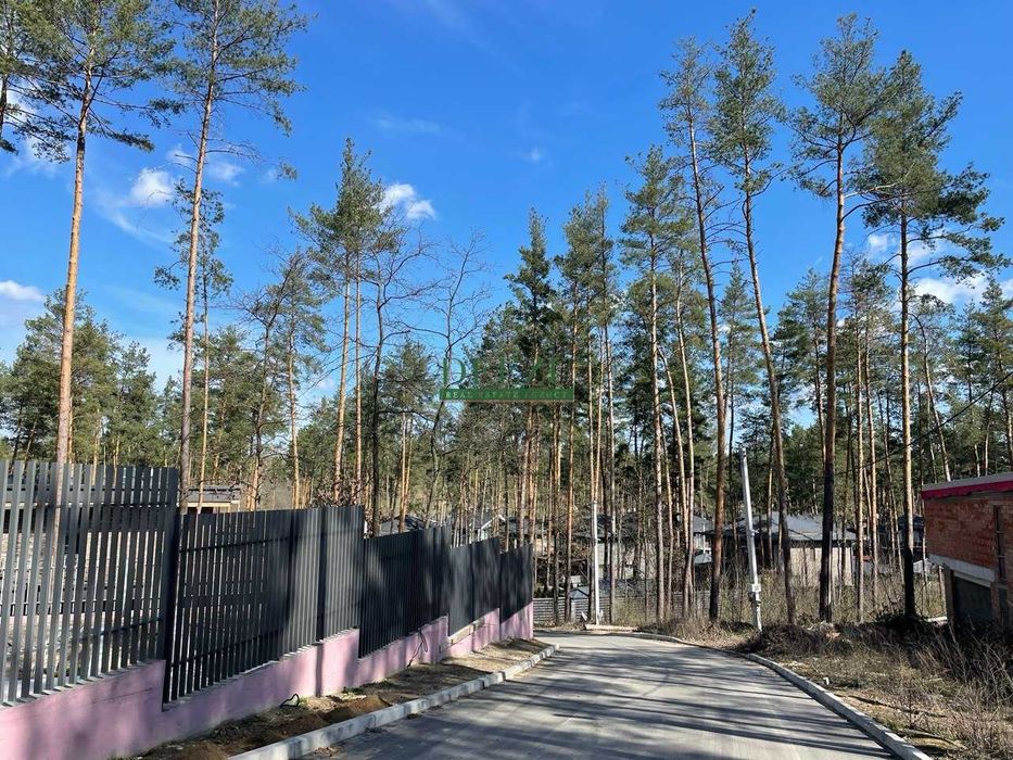 Продаж нового будинку в лісі з басейном. Ходосіка