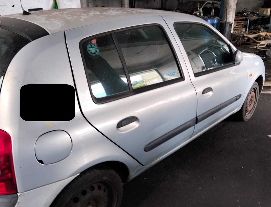 Renault Clio para peças