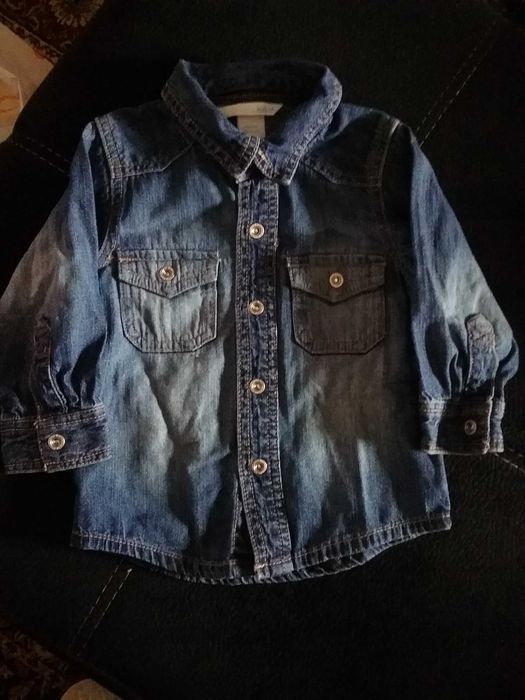 Camisa marca H&M tamanho 80 - 9 a 12 meses