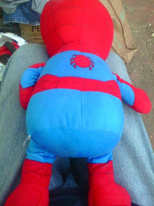 peluche spider man que fala- portes de correio grátis
