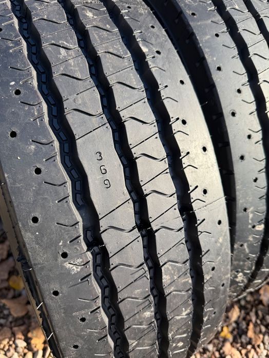 Nowe opony prowadzące Nokian 235/75r17.5 235/75-17.5