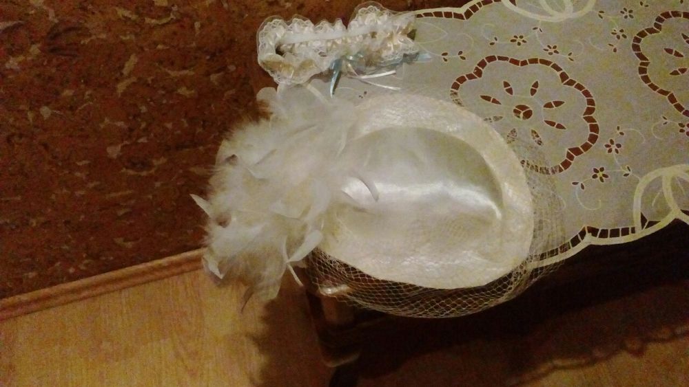 Kapelusz ślubny ecru