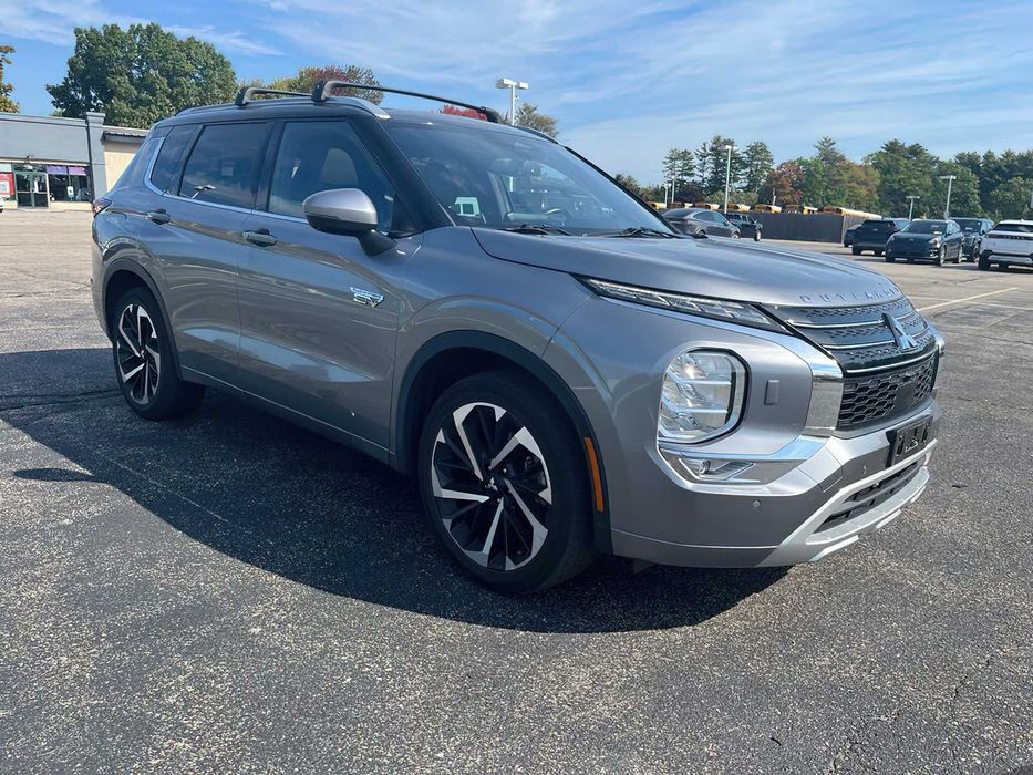 Mitsubishi Outlander PHEV SEL      2022