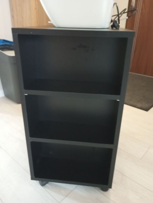 Sprzedam regał  na książki