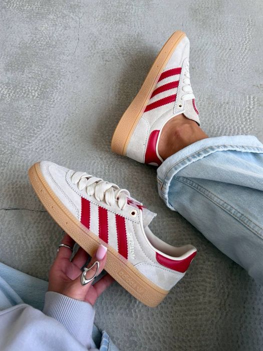 Жіночі кросівки Adidas Spezial Cream Scarlet Valentine's Day адідас спешл бедеві з червоними лампасами
